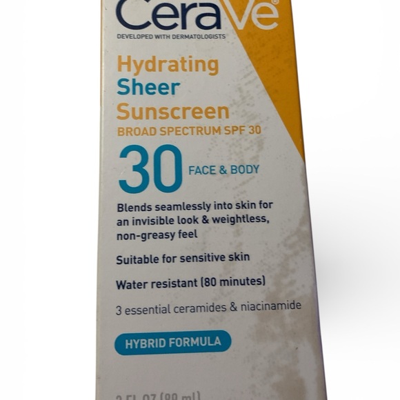 CeraVe Hydrating Sheer Sunscreen SPF 30 - Orange and White (30013) - Picture 2 of 5